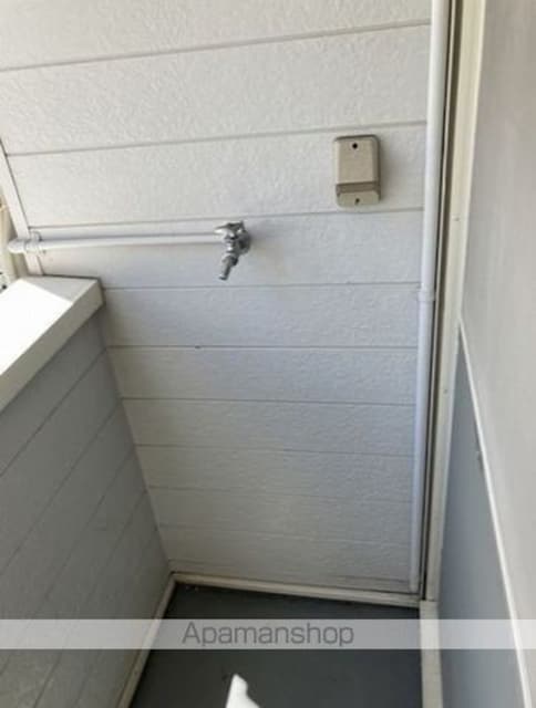 和歌山県和歌山市栄谷[1R/17.01m2]のバルコニー