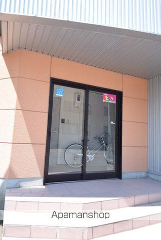ヴィラオスト95の玄関写真