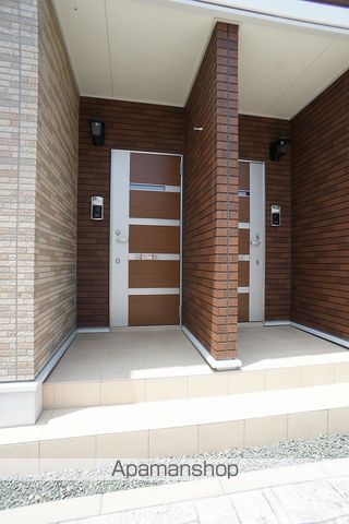 アプローズの玄関写真