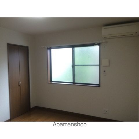 アンプルール リーブル ゴールドクレストの内装写真