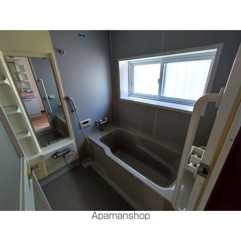 桜田西三丁目1ー26一戸建ての内装写真