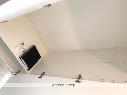 ドゥーエつつじヶ丘[1K/25.07m2]の収納