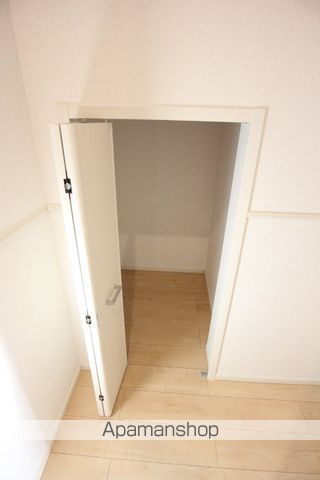 フローラ IIの内装写真