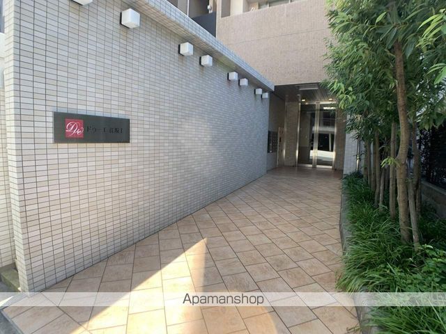 ドゥーエ江坂Iの玄関写真