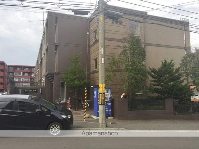 ホークメゾン札幌2号館の外観写真