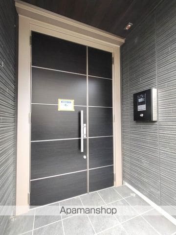 市原市白金町マンションの玄関写真