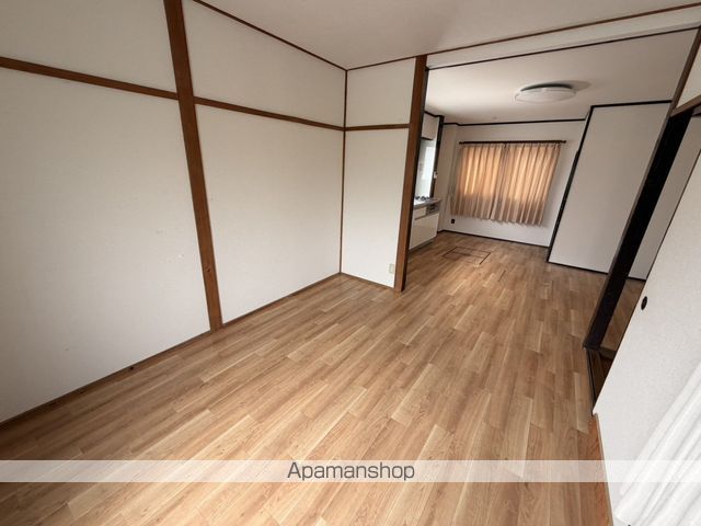 黄金野2丁目貸家の内装写真
