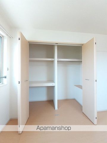 フェリーチェN IIの内装写真