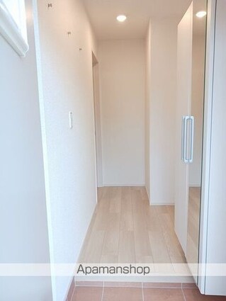 チェルキオ　グランデ　ウーノ[1LDK/50.05m2]の玄関