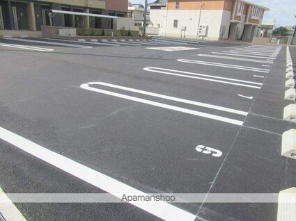 和歌山県和歌山市有本[1LDK/41.24m2]の駐車場2