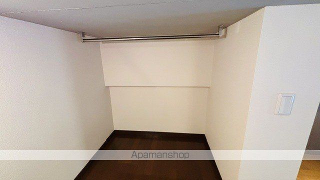 Alte Meister AGORAの内装写真