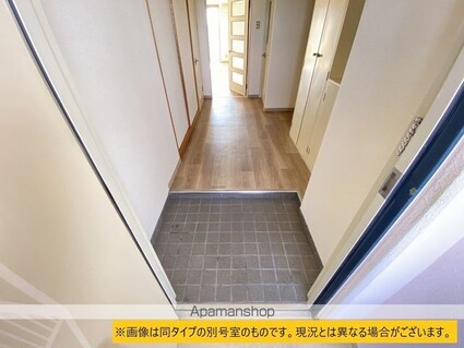 ボナール二の宮[3LDK/78.97m2]の玄関