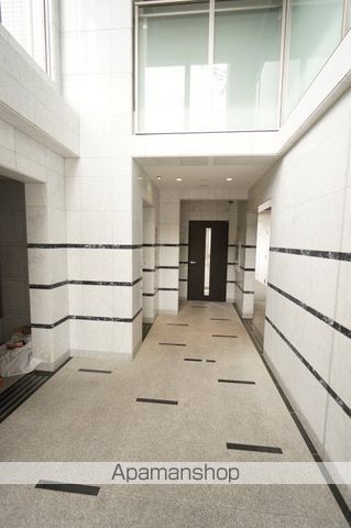 カンナビーノの玄関写真