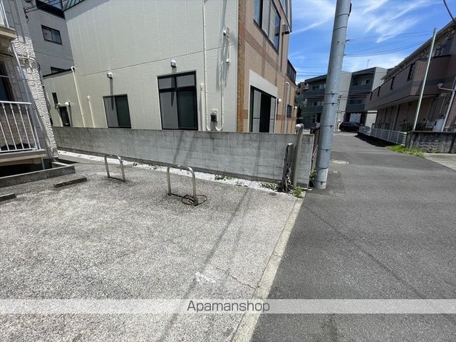 須田ハイツの玄関写真