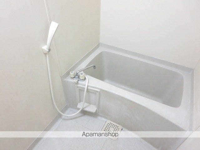 イモーレ中央駅の内装写真