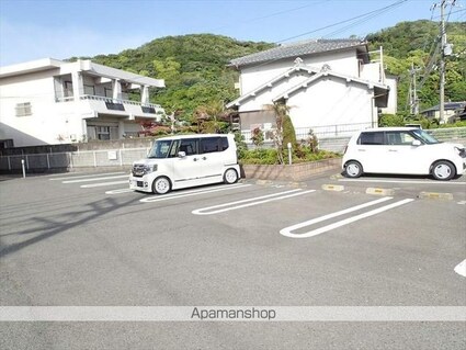 和歌山県和歌山市三葛[1LDK/37.13m2]の駐車場2