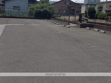 レオパレスＩＫＯ[1K/23.61m2]の駐車場