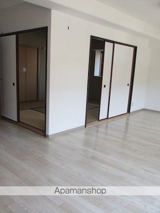 ラフィーネ黒田[2LDK/55.86m2]のリビング・居間