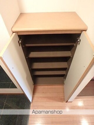 東京都港区芝３丁目[1K/22.4m2]の収納