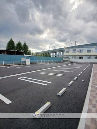 チェルキオ　グランデ　ウーノ[1LDK/50.05m2]の駐車場