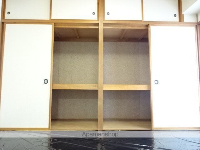 ロイヤルハイム成和の内装写真