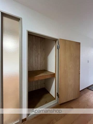 フラット新屋敷の内装写真