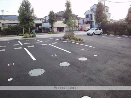 プランドール朝倉東町[2LDK/60.88m2]の駐車場