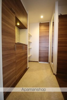 岡山県岡山市北区富田[2LDK/65.09m2]の玄関