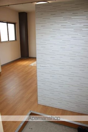 メイゾン西港[1R/20.71m2]の玄関