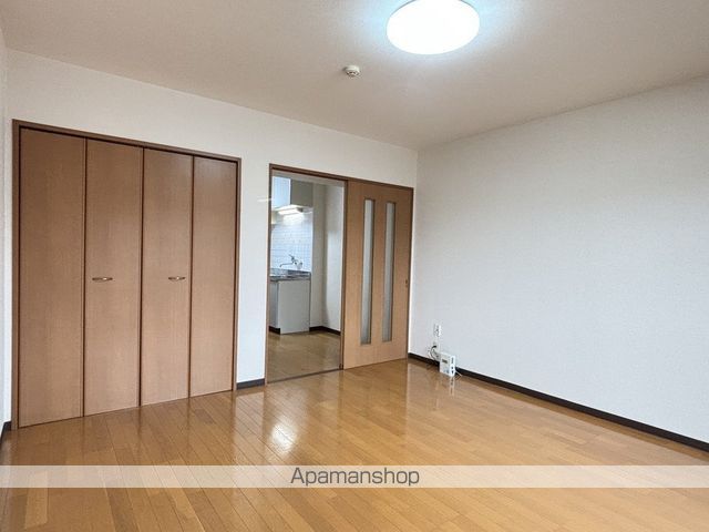 NEWCENTURYの内装写真