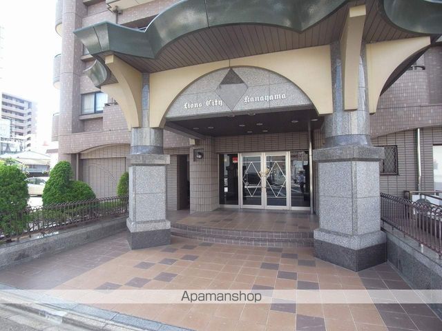 ライオンズシティ金山の玄関写真