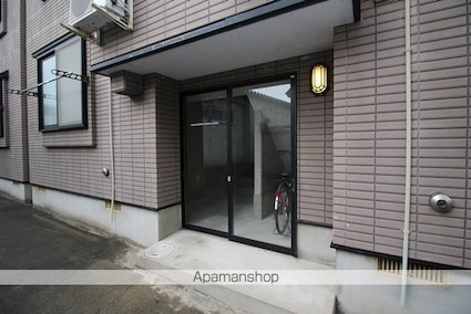 カーサ・ヴェガ[1K/28.95m2]のエントランス2