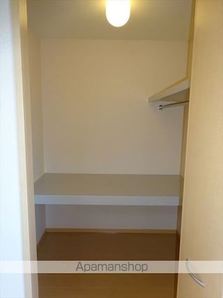和歌山県和歌山市新在家[3LDK/79.49m2]の収納