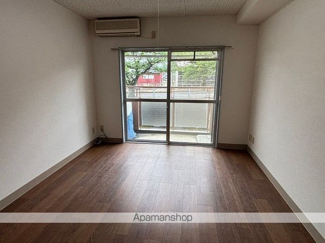 リバーハイツ豊岡の内装写真