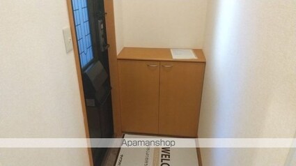 倫世館　Ｂ棟[2DK/50.12m2]の玄関