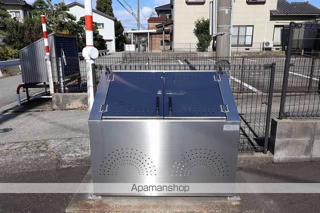 エミネンス グリーンの外観写真