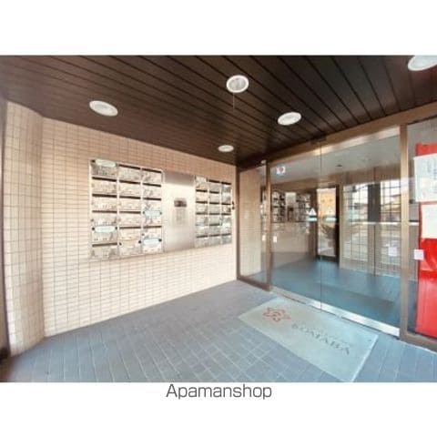 ミリオンパレス駒場の玄関写真