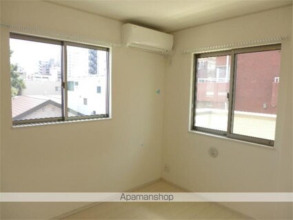 ロイヤルハウスアール１[1LDK/44.78m2]の内装3