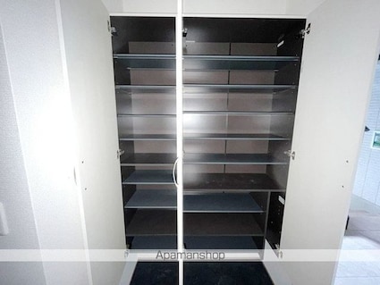 Ｇｒａｎｄーｒｏｏｍ衣山[2LDK/58.76m2]の収納