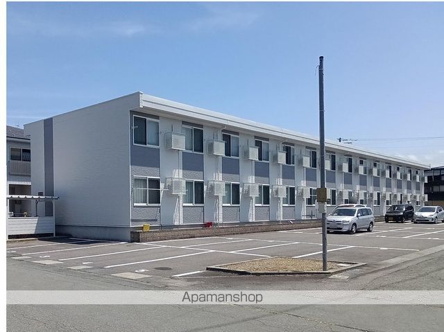 レオパレス常の外観1