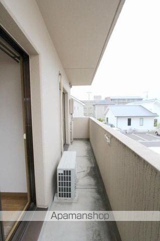 ジーネスプレイスの内装写真