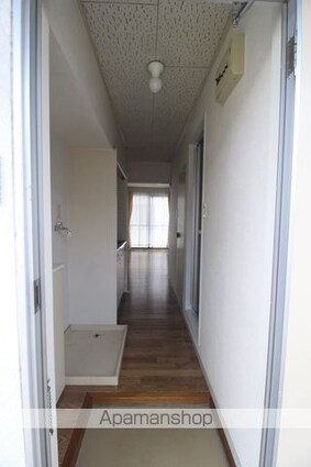 プレジール池岡[1K/20m2]の玄関