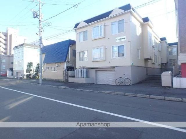 ラ・モードの外観写真