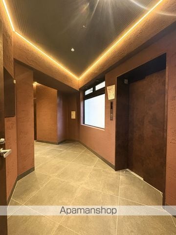 THE GLADE RESIDENCE EASTの玄関写真