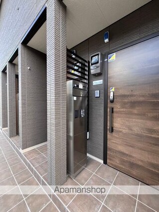 ムーンリバー　Ｂ棟[2LDK/53.06m2]のエントランス