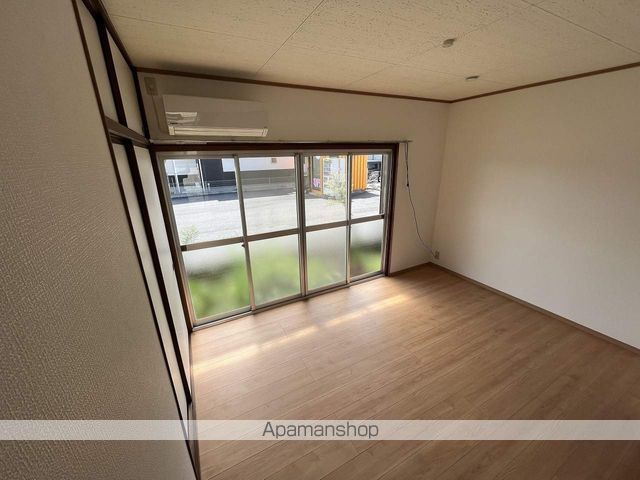 葭場114借家の内装写真