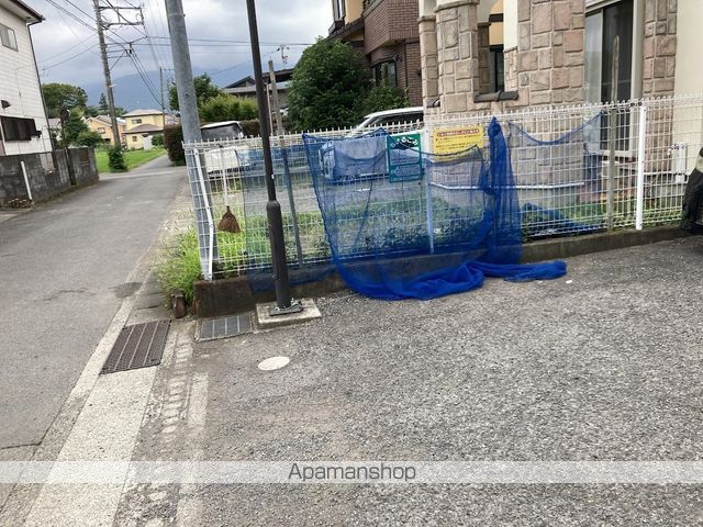メゾンリヴィエールの玄関写真