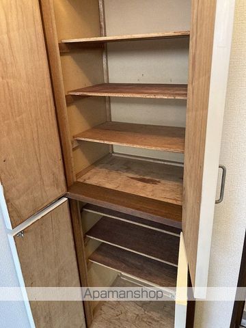 クリスタル女池 Bの内装写真
