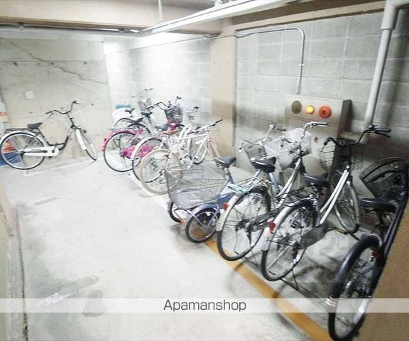 ヴィラ岡崎の外観写真