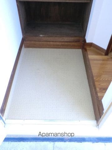 East Village apartmentの内装写真